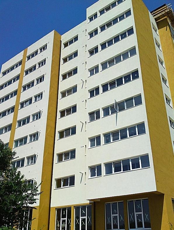 Iulius Loft Apartman Jászvásár Kültér fotó
