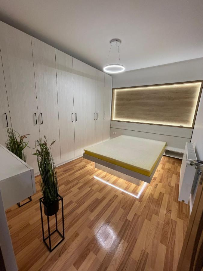 Iulius Loft Apartman Jászvásár Kültér fotó