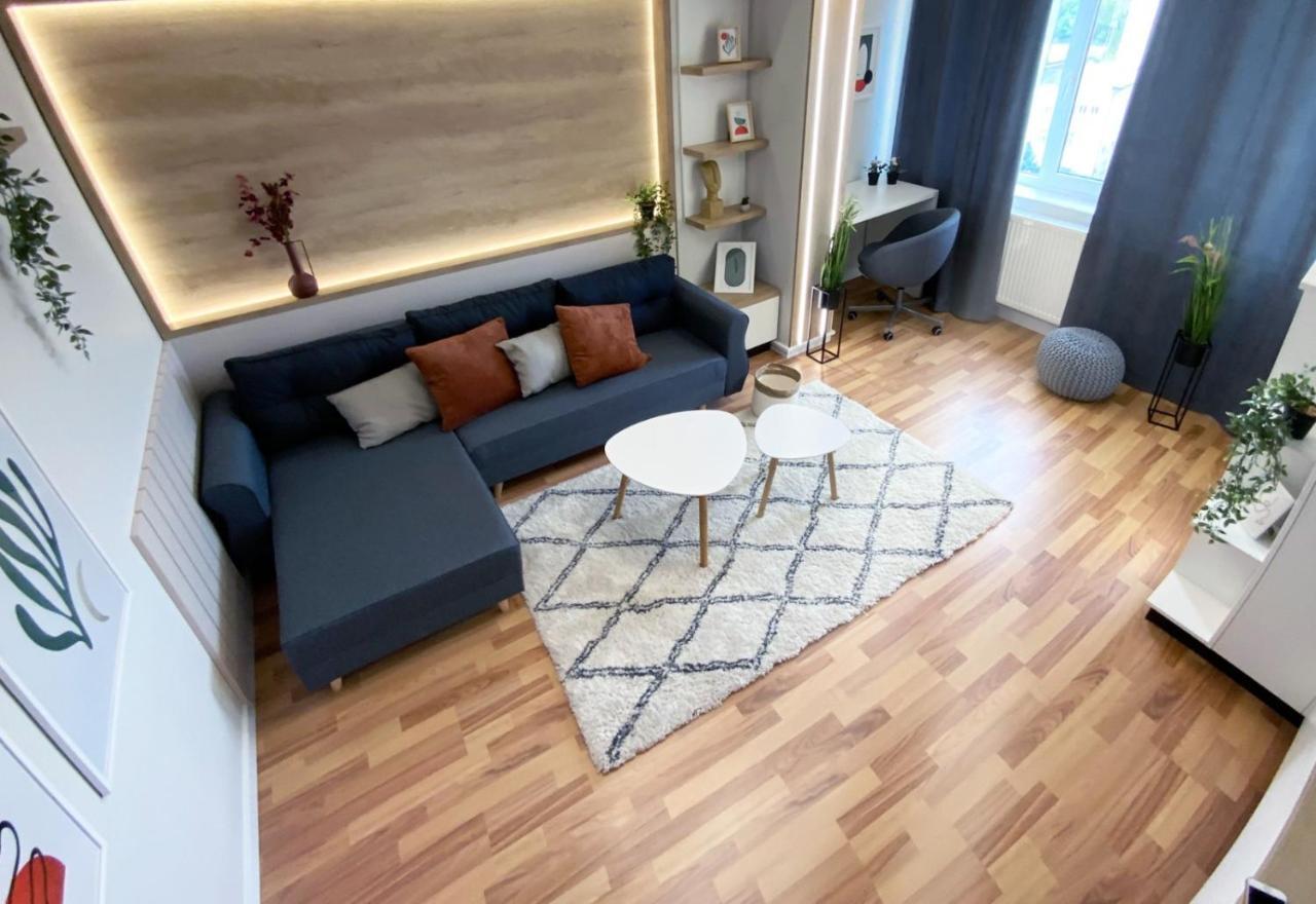 Iulius Loft Apartman Jászvásár Kültér fotó
