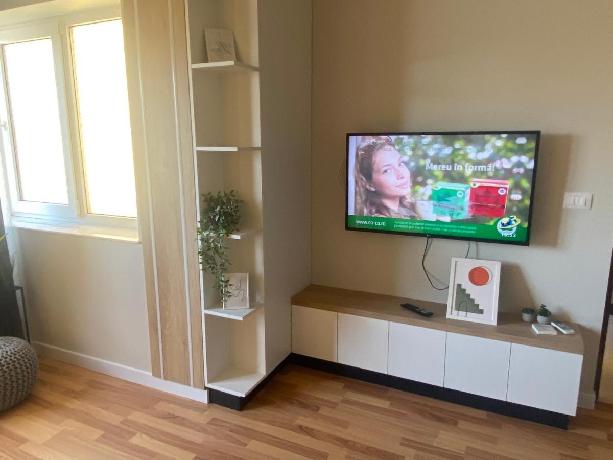 Iulius Loft Apartman Jászvásár Kültér fotó